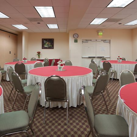 Holiday Inn Express & Suites Tracy By Ihg Zewnętrze zdjęcie